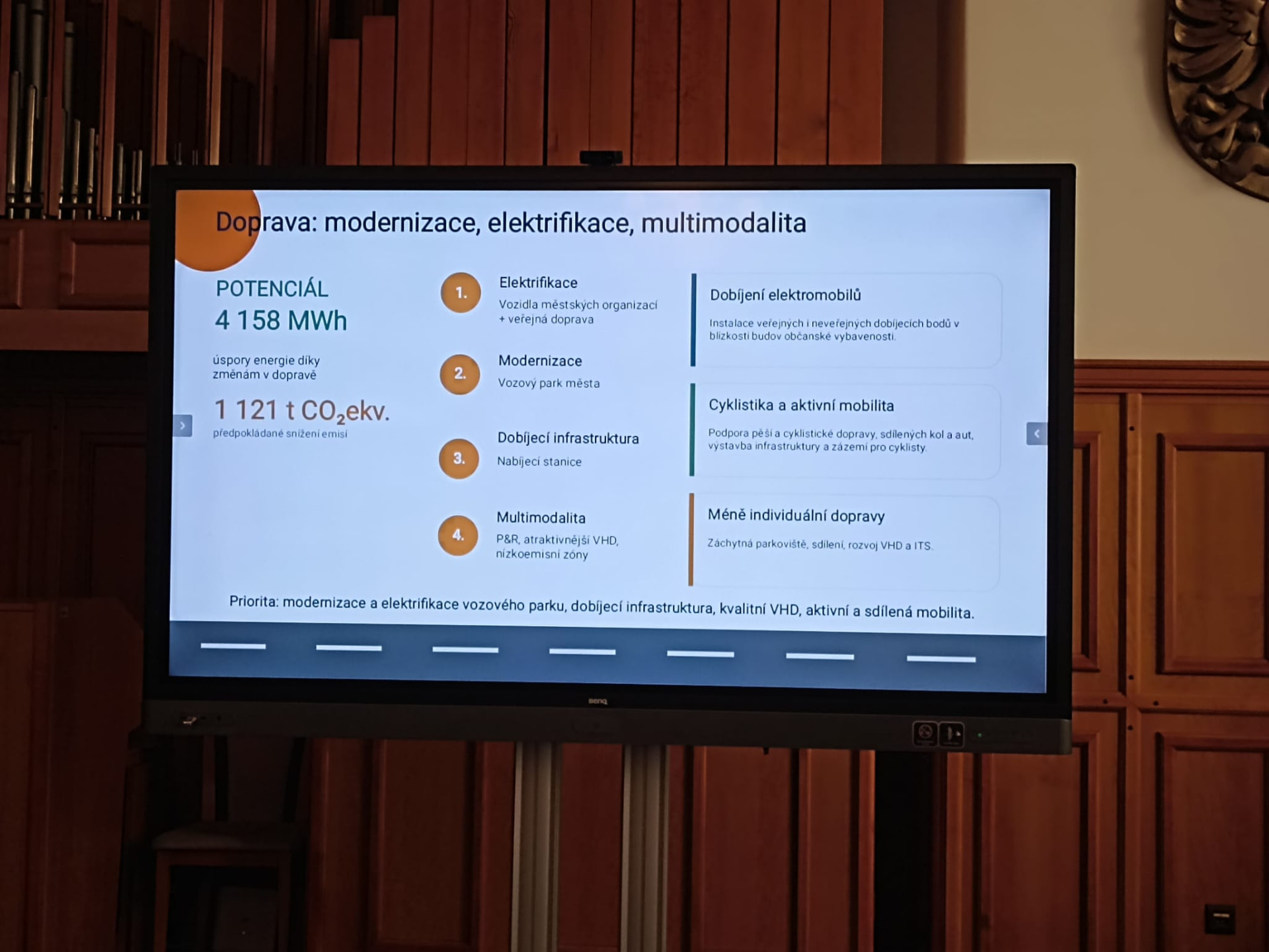 Snímek z prezentace: doprava – modernizace, elektrifikace a multimodalita
